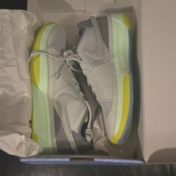 Nike Ja 1 (GS) Light Silver/Cyber Basketball Shoes Size 6Y / 7.5W/ OR BEST OFFER