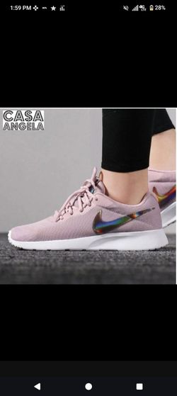 Nike Tanjun Women's Sneakers Pink Iridescent