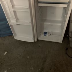 Mini Fridge &Freezer