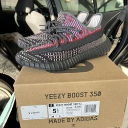 Yecheil Yeezys Sz 5.5