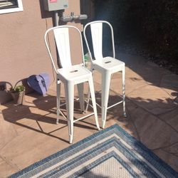 2 Counter chairs