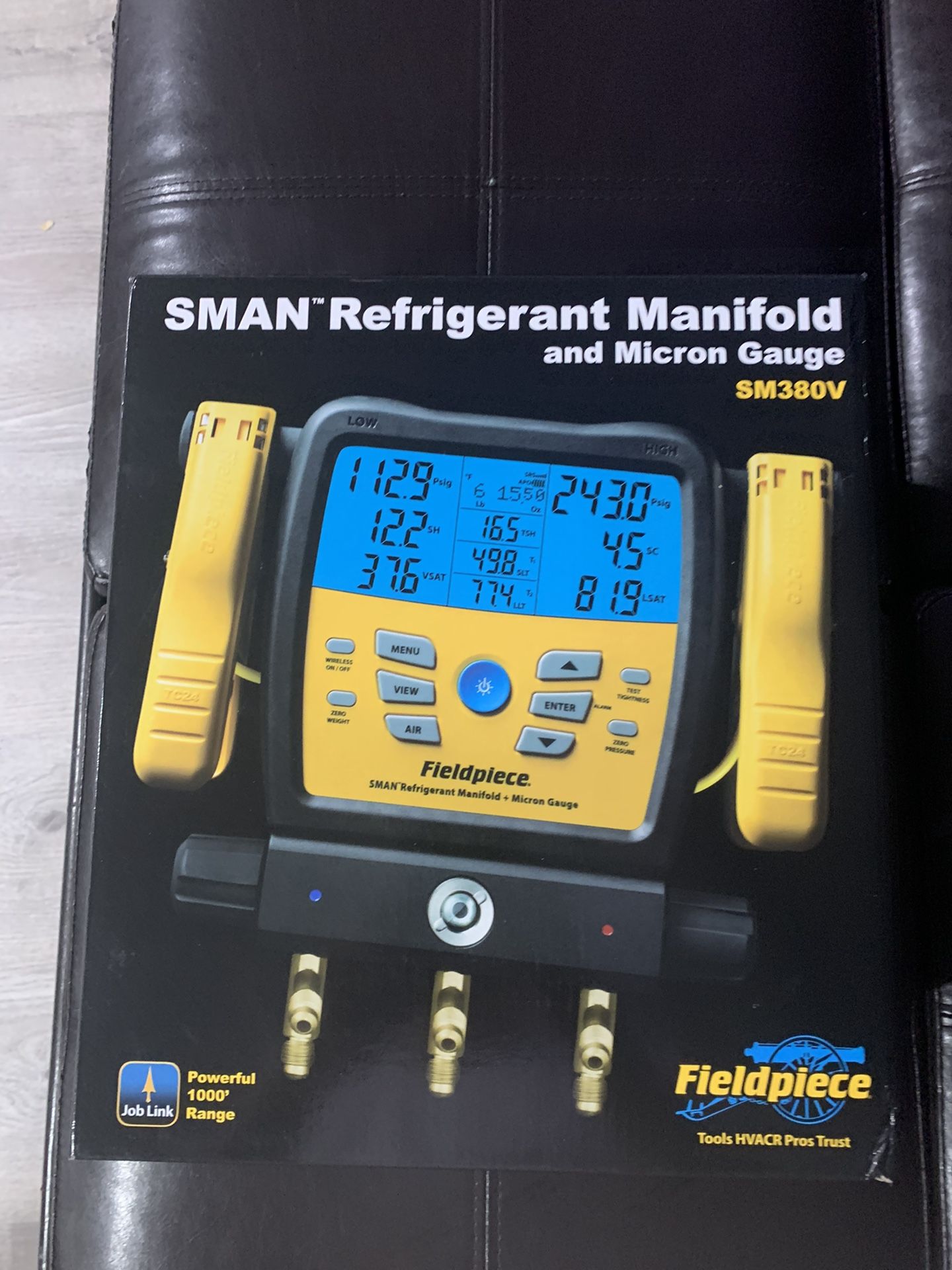 Fieldpiece Refrigerant Manifold +micron Gauge 