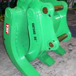Excavator CAT 345 Manual Grapple 55 inch. It Fits with 35-45 Tons Machine. Without the Pins.