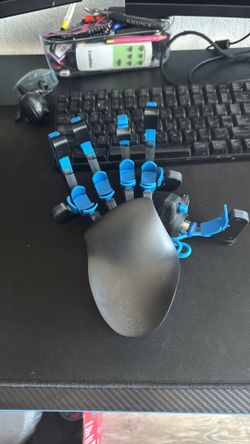 Cyborg Claw