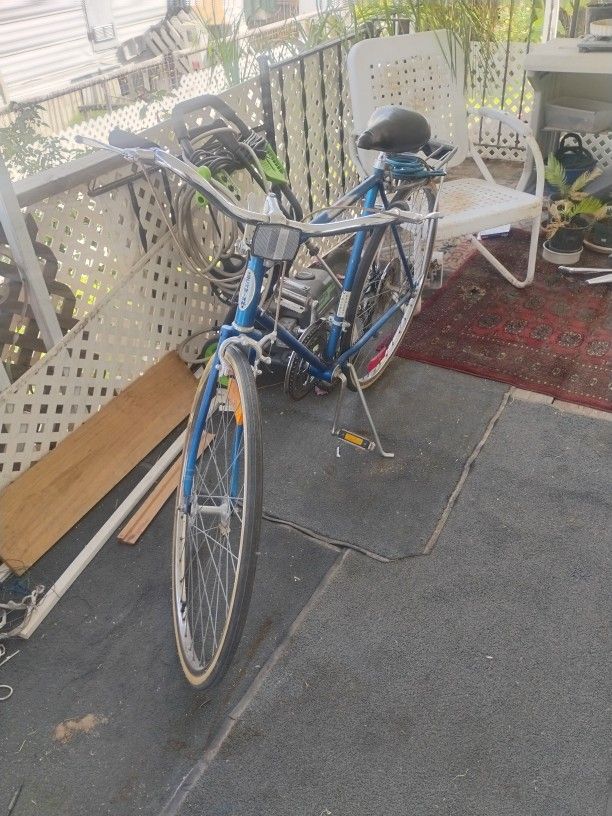 5 Speed Schwinn Bike $120 Working New Tires Great Shap as/is