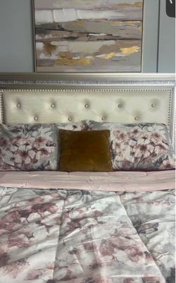 Bedroom set
