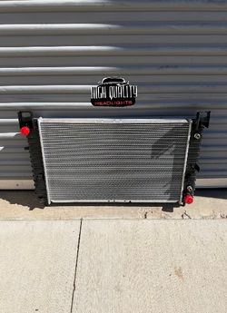 Chevy Silverado 1999-2006 radiator