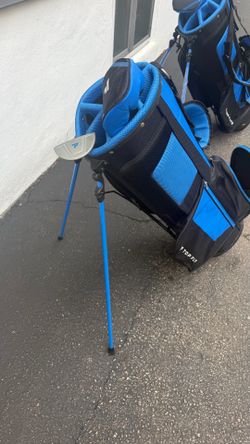 Never used comes with 2 club covers and a putter
