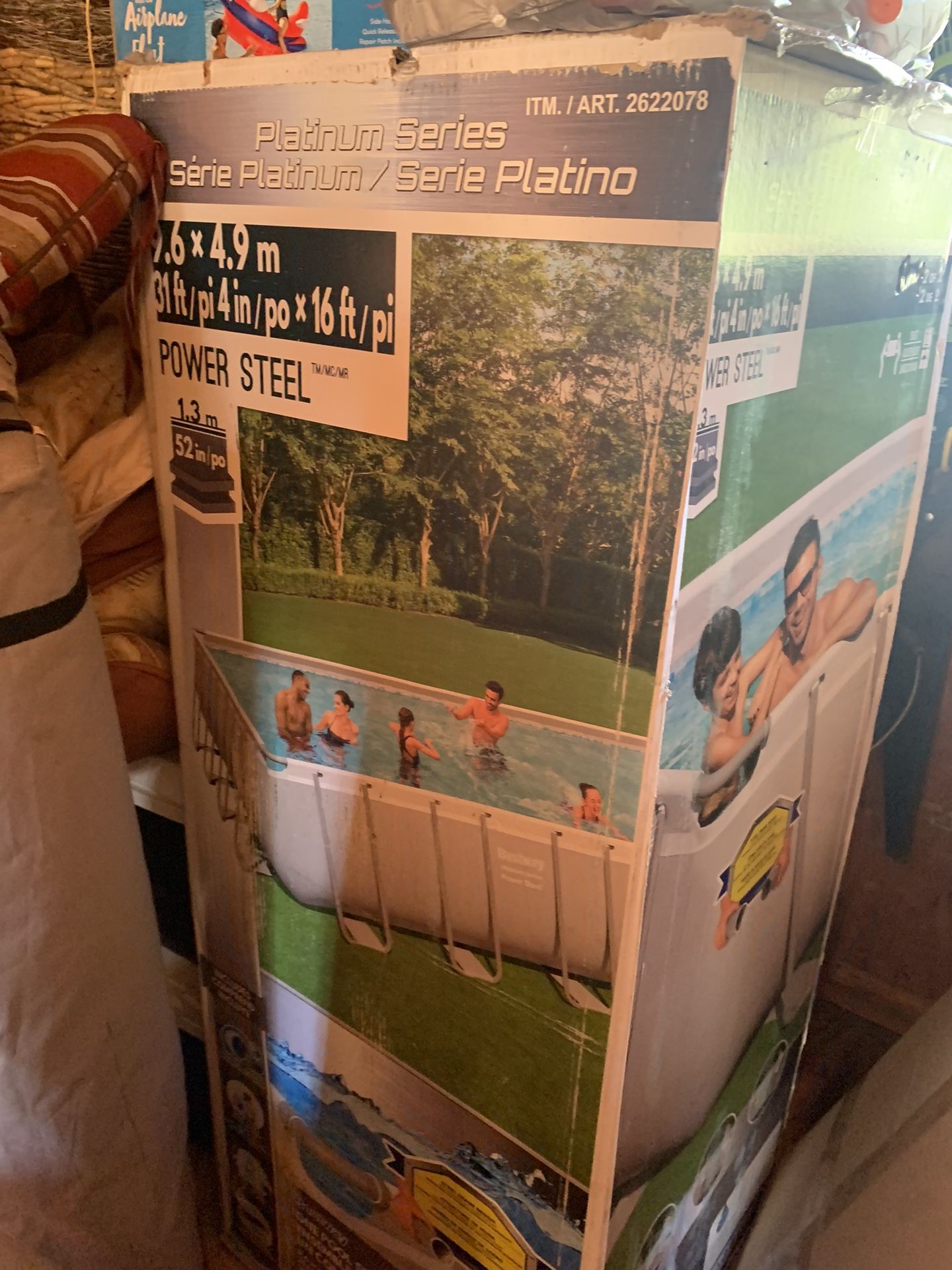 New Bestway Pool 31’x16’x52”