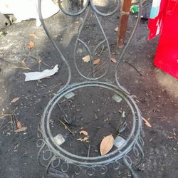 CHAIR FLOWER POT HOLDER!!!