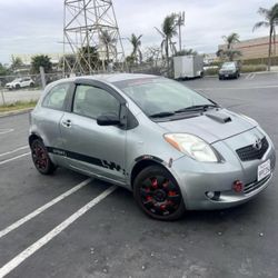 “Toyota Yaris 2007-Hatchback-Sport-Corre bien-Automatico-Placas 2026+Super Economico GAS