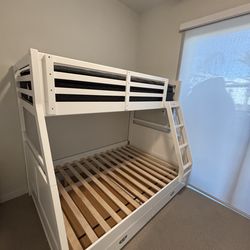 Bunk Bed / Twin (+Mattress) & Full Size Bottom 