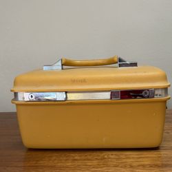 Vintage Samsonite Train Case With Tray & mMirror