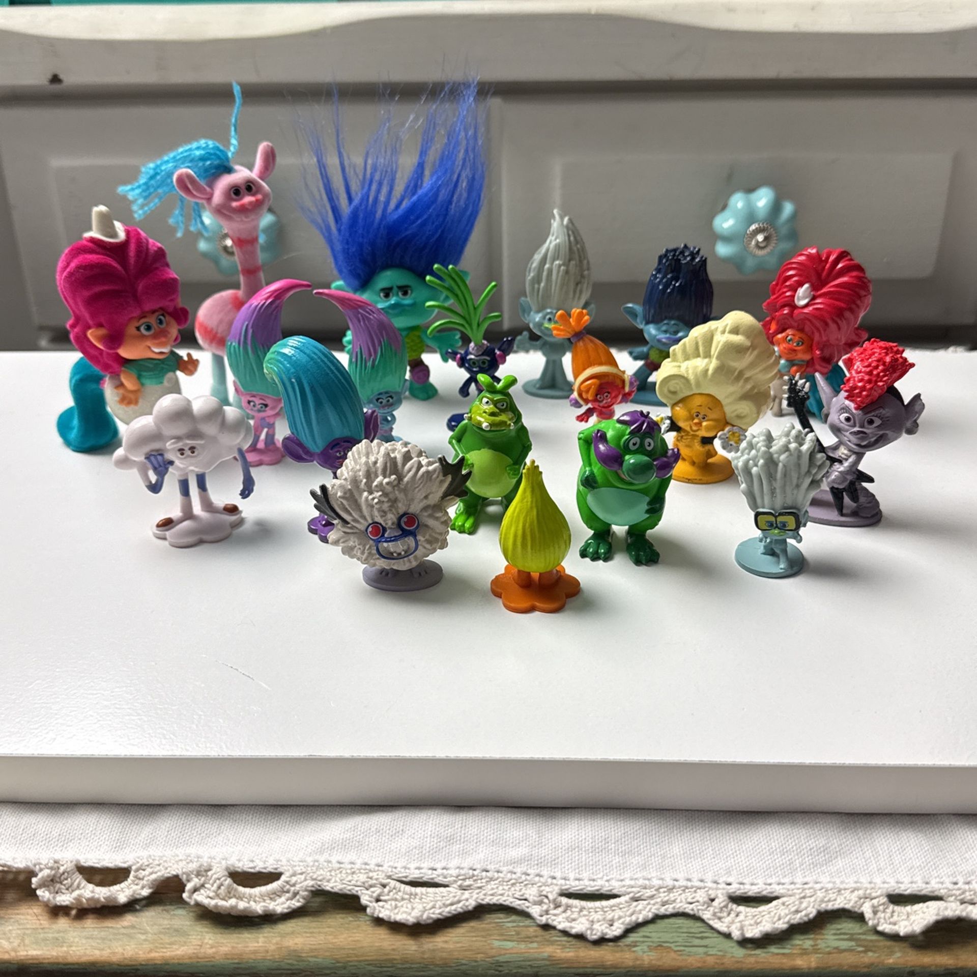 Trolls Figurine Toys Lot Of 19
