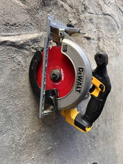 Dewalt Saw 20v 