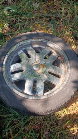 Universal Chevy 5 lug wheels