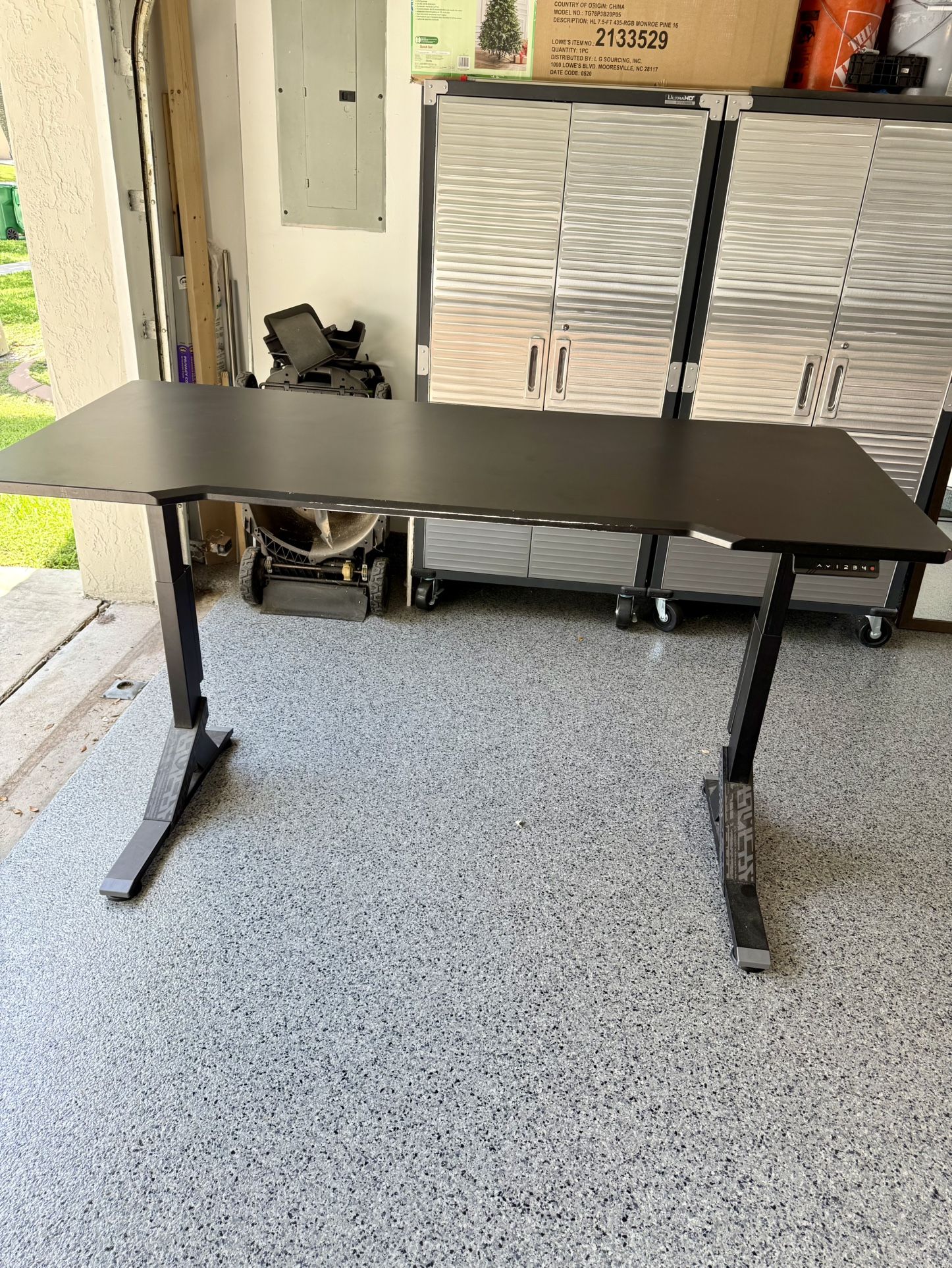 Electric Office Desk - Adjustable Height