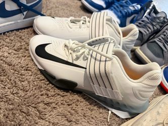 Lifting shoes Nikes