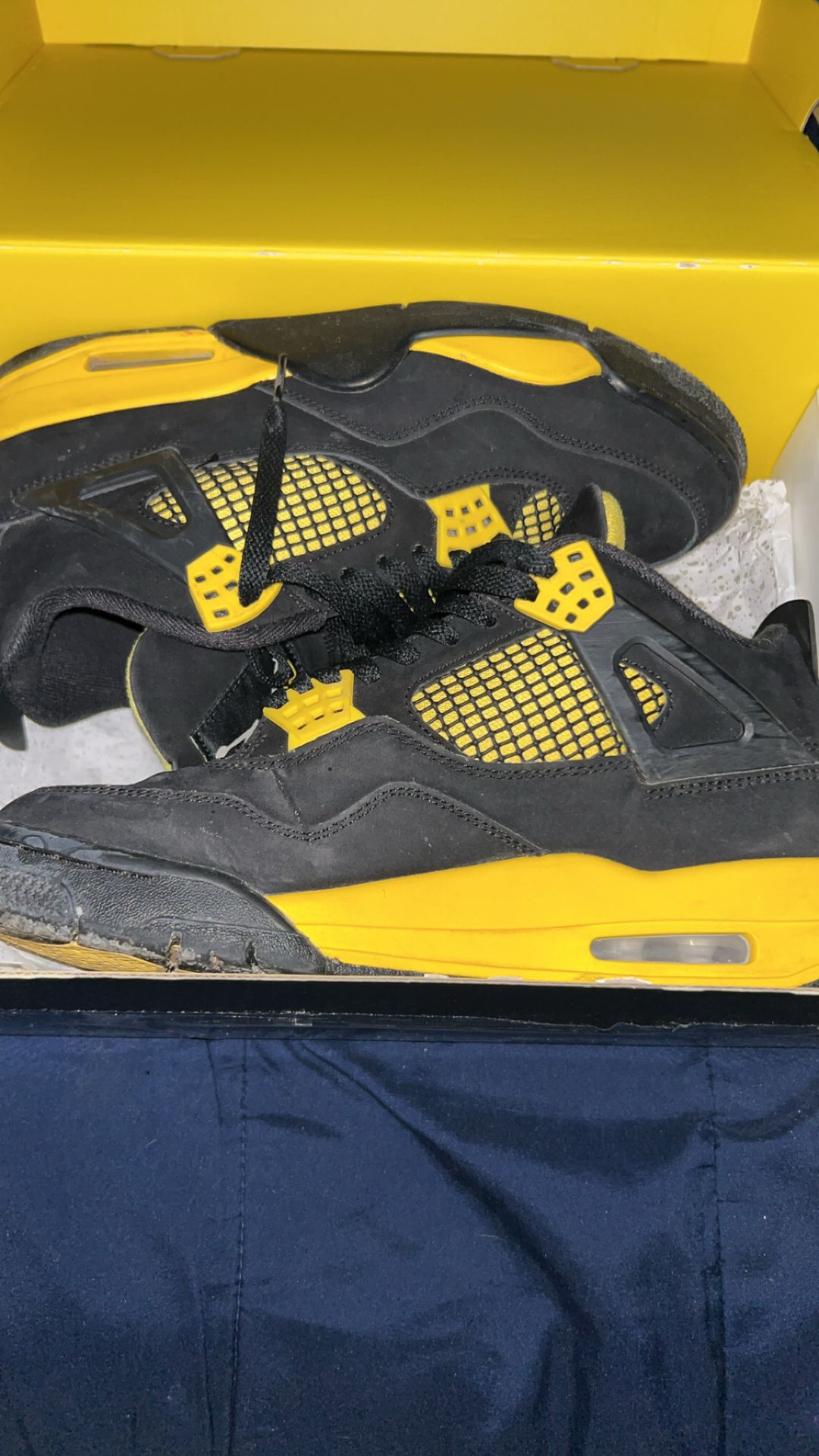 jordan 4 thunder size 9