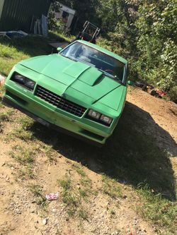 I have 1986 very clean ass car has a lot of new parts on it has a built 305 has eldabrock intake n carbrator An has a 292 cam in it I have another