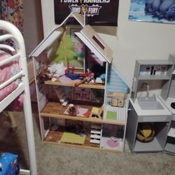 Barbie Sized Doll House 