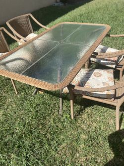 Wicker Tabel Set