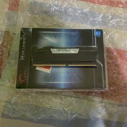 G.SKILL Ripjaws V Series 16GB 288-Pin DDR4 SDRAM DDR4 3200 (PC4 25600) Desktop Memory Model F4-3200C16S-16GVK
