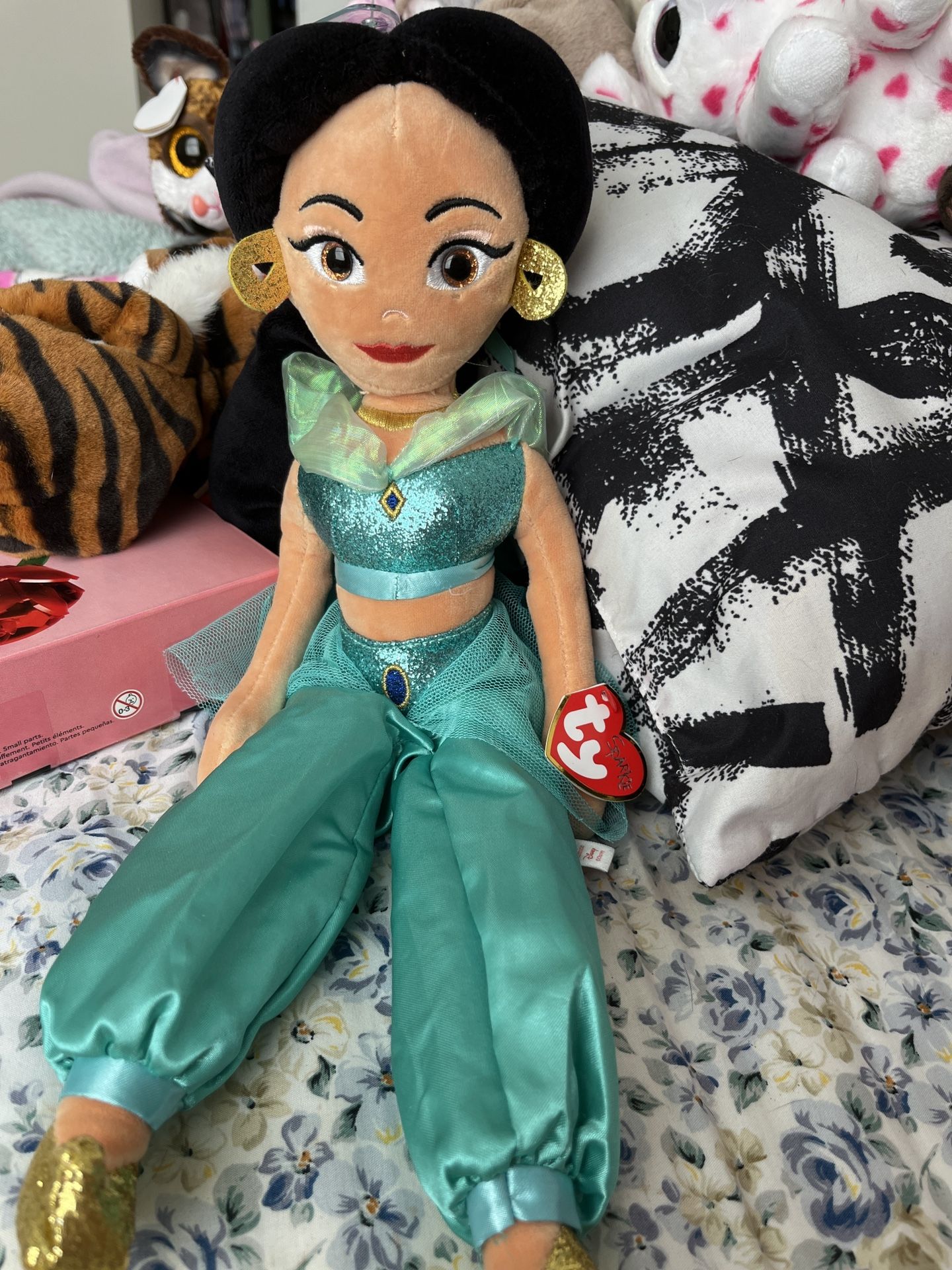 This Is For all Of The Lil Girls That Are Obsessed With Disney Princess