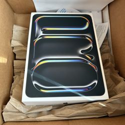 iPad Pro 11inch 256 GB NEW NEW NEW UNLOCKED 
