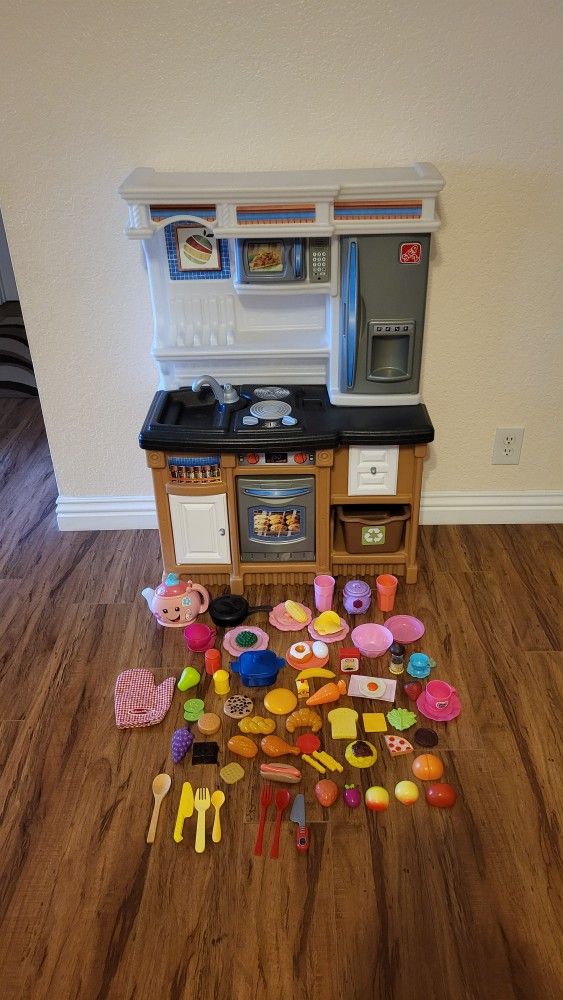 Step 2 Play Kitchen Toy With Accessories ( Price Firm!)