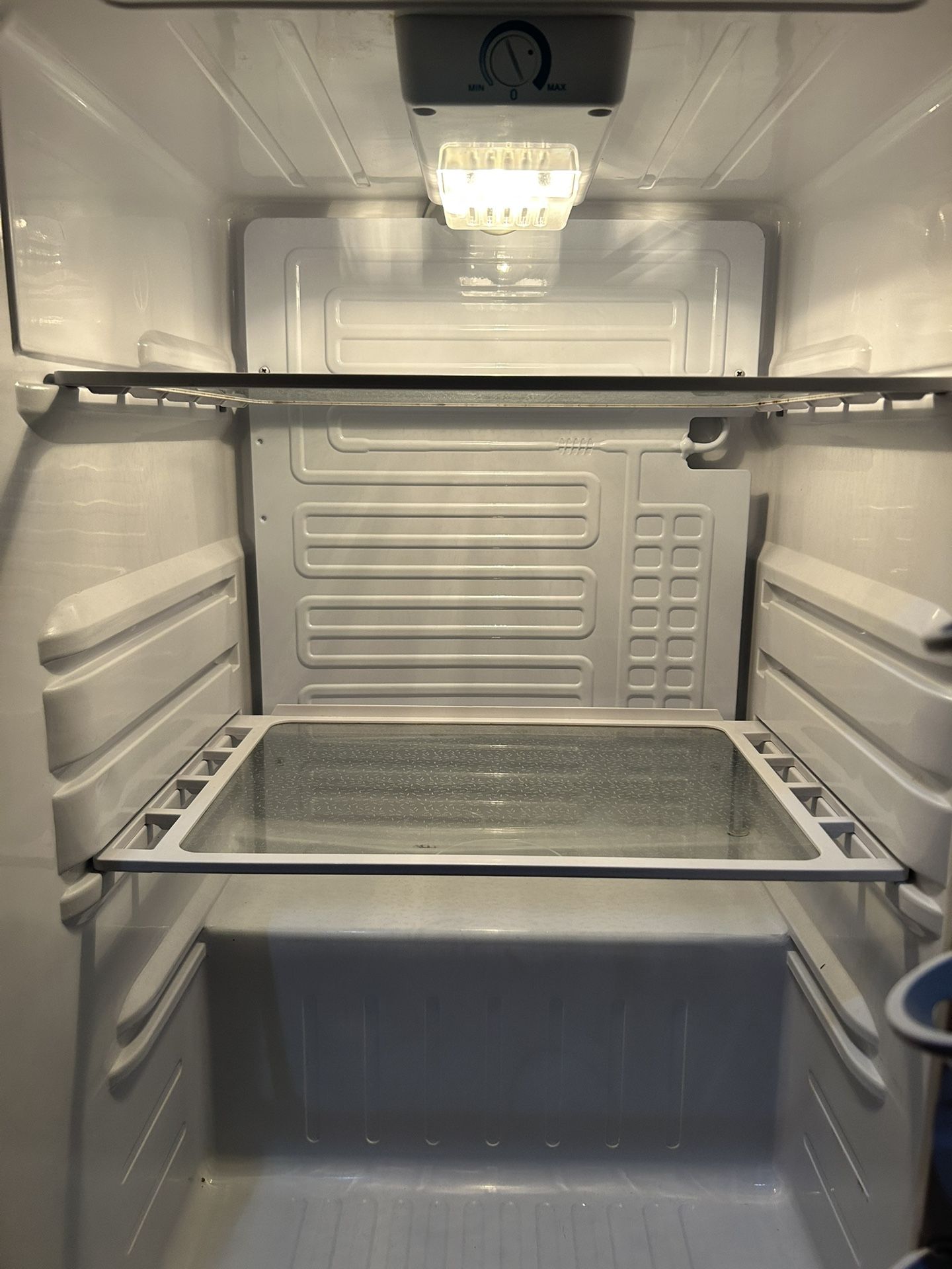 Small Refrigerator Semi New