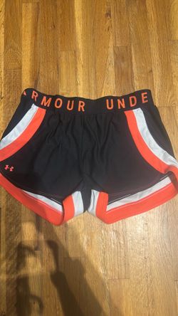 Under Armor L shorts w/pockets
