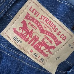 Levis