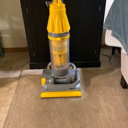 Dyson DC07