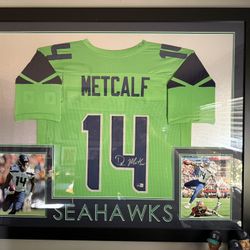 DK Metcalf Autographed & Framed Green Seattle Jersey Auto Beckett COA