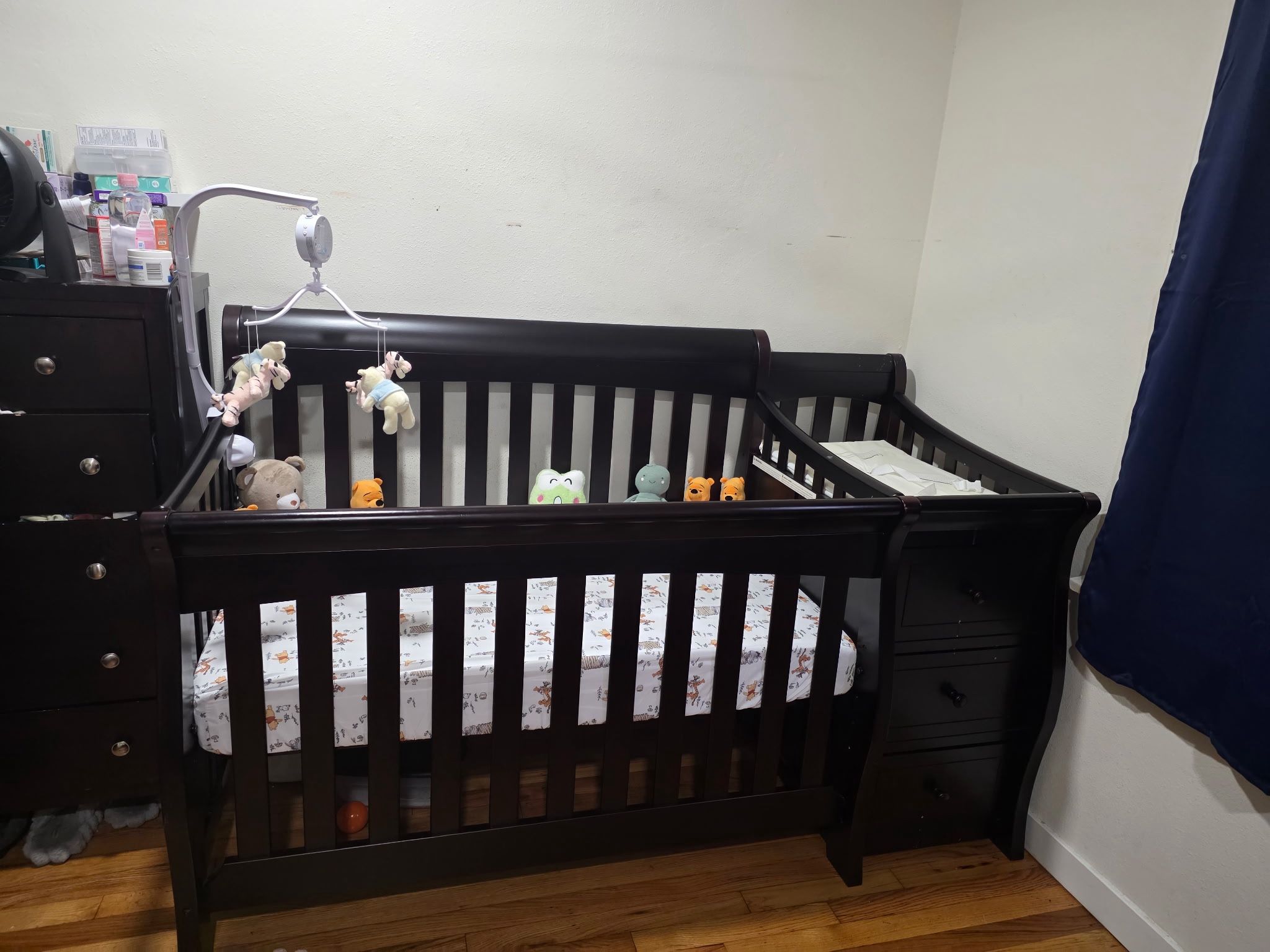 Crib With Changing Table 