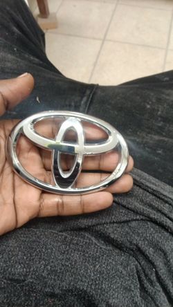 Original Toyota emblem for car