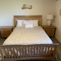 Queen Bed Set