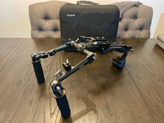 BRAND NEW Tilta shoulder rig