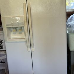 refrigerator 