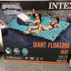 Giant Floating Mat (size: 114”x84”)