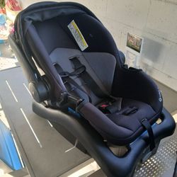 Safely 1st Infant Stroller And Car Seat And Base Combo