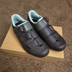 Shimano Woman’s Cycling Shoes 7.8 US