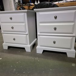 Set of 2 Modern White Solid Wooden Nightstands