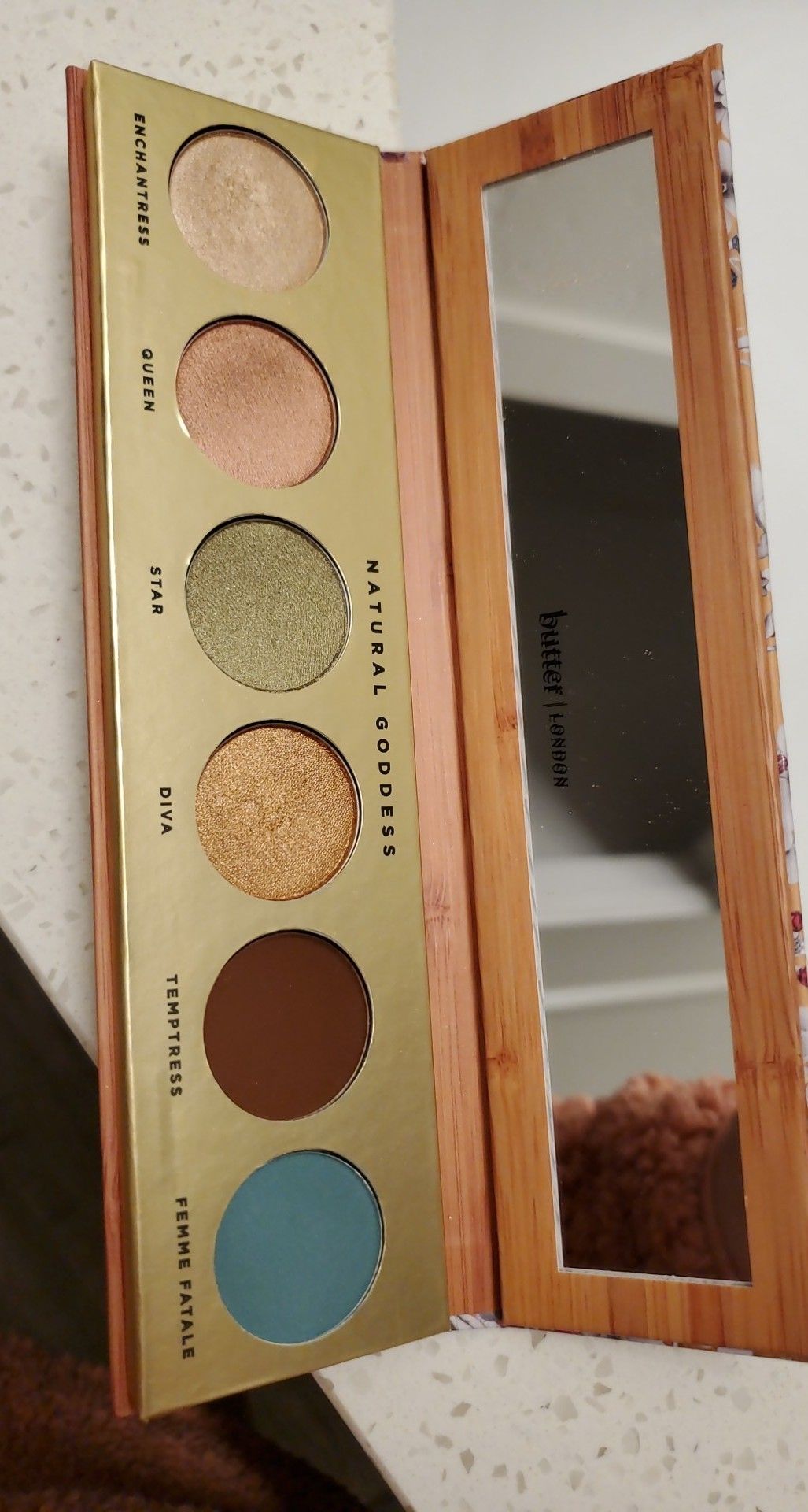 Makeup palettes