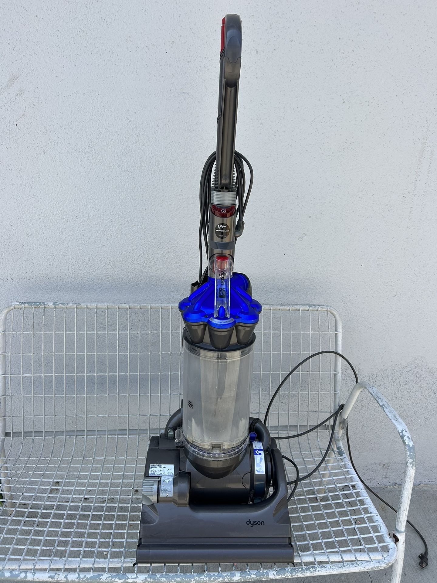 Vacuum Dyson 33
