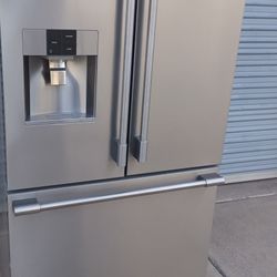 Frigidaire Fridge 
