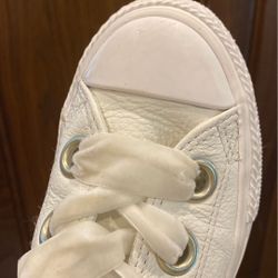 Girls Converse size 13