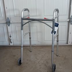 ADULT WALKER