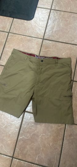 Wrangler shorts size 44